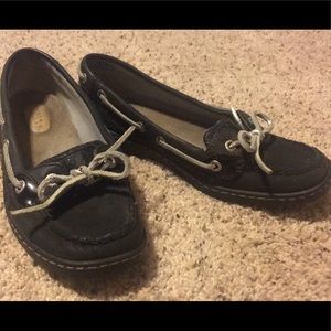 Black Sperry’s